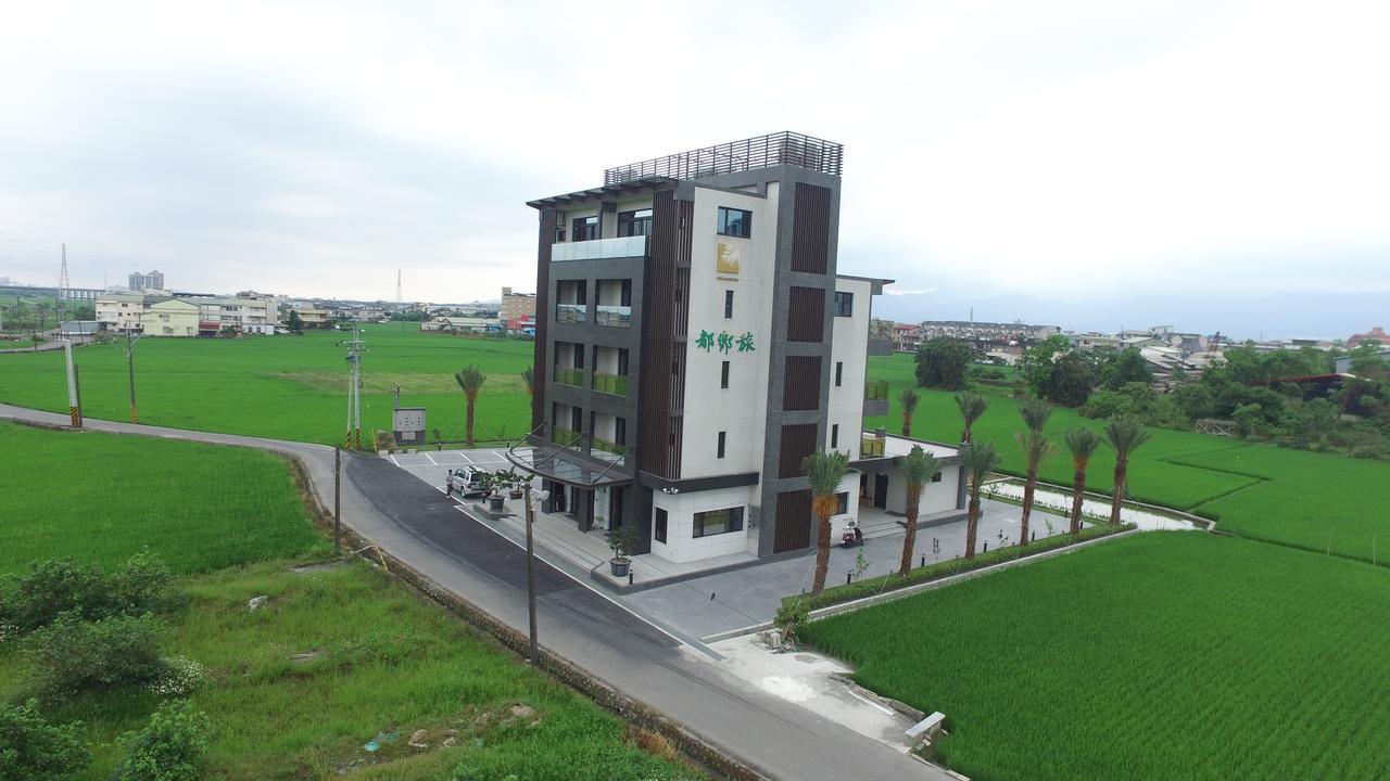 Urban Oasis Inn Luodong Exteriör bild