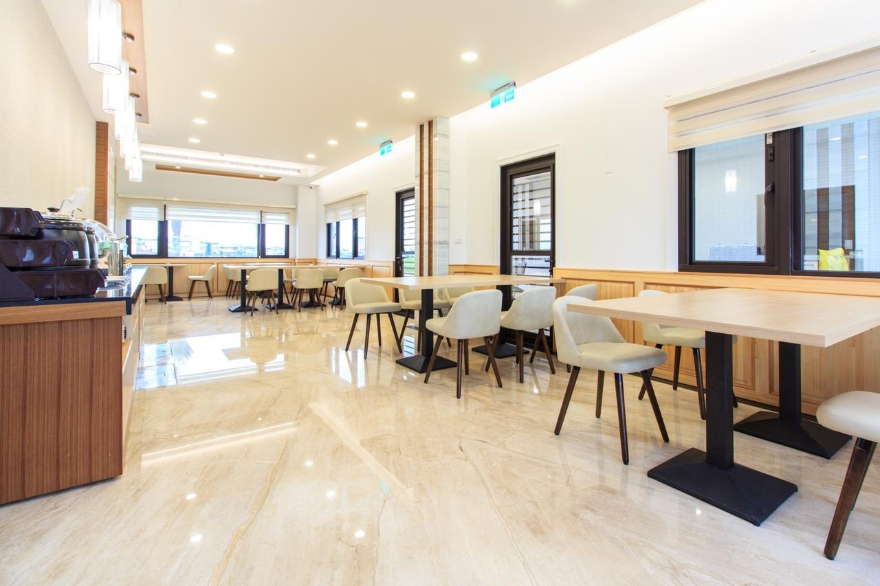 Urban Oasis Inn Luodong Exteriör bild